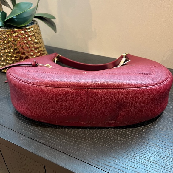 NWT Marc Jacobs handbag. - Picture 3 of 5